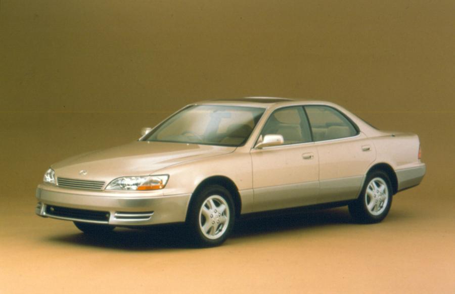  Lexus ES300 1992 года  (фото 26 из 27)